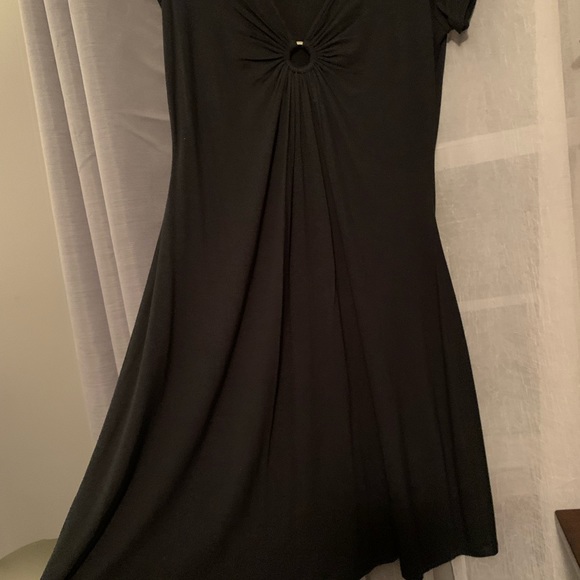Express V-Neck Cutout Dress - Picture 8 of 10